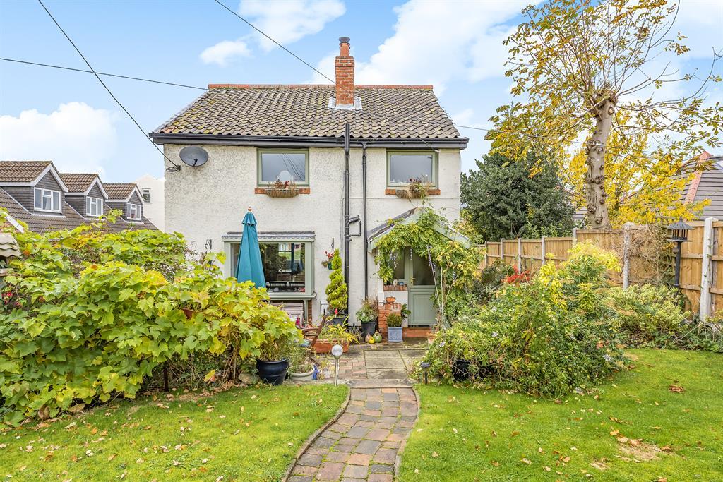 Main Street, Kellington, Goole, DN14 0NH 3 bed detached house £235,000
