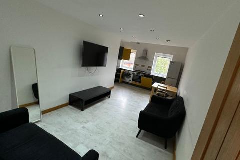 Flat 1, St Michaels Road, Headingley, Leeds, LS6 3AW