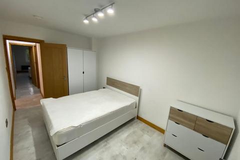 2 bedroom flat to rent, Flat 1, St Michaels Road, Headingley, Leeds, LS6 3AW