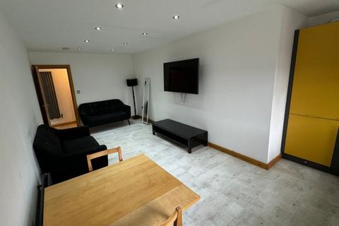 2 bedroom flat to rent, Flat 1, St Michaels Road, Headingley, Leeds, LS6 3AW