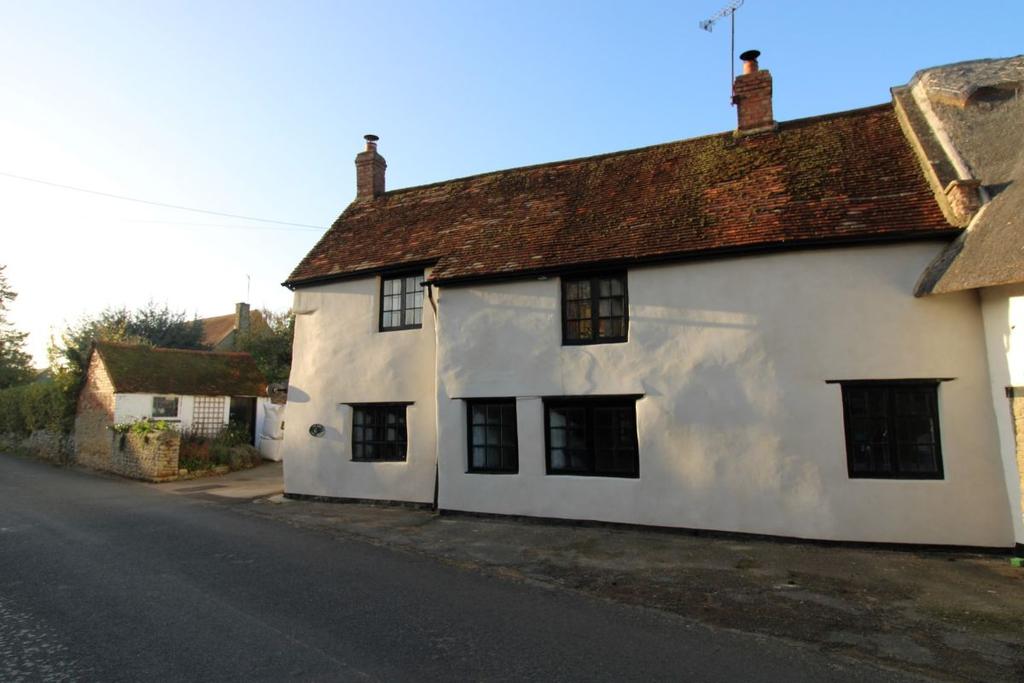 CLIFTON ROAD, NEWTON BLOSSOMVILLE 4 bed cottage £550,000