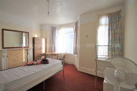 88 Byron Avenue, Manor Park, London, E12 6NG