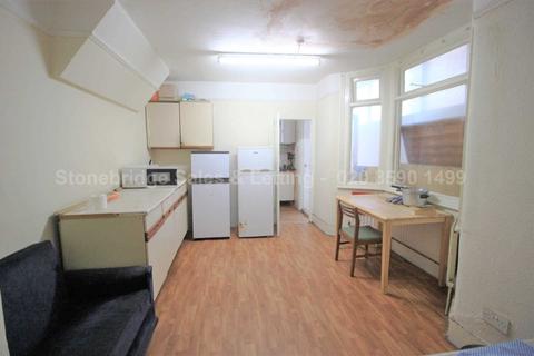 88 Byron Avenue, Manor Park, London, E12 6NG