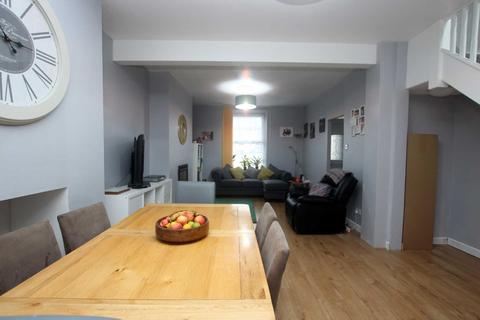 87 Lime Grove, Bideford, EX39 3JN