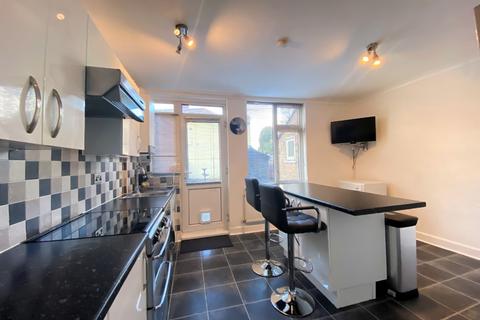 6 Dagenham Road, Romford, RM7 0BH