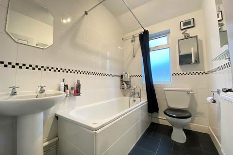 6 Dagenham Road, Romford, RM7 0BH