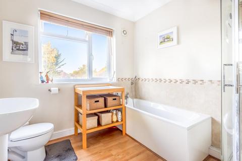 199 Alnwick Road, London, SE12 9BU