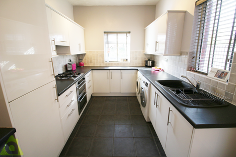 27 Chorley Road, Westhoughton, Bolton, BL5 3PD
