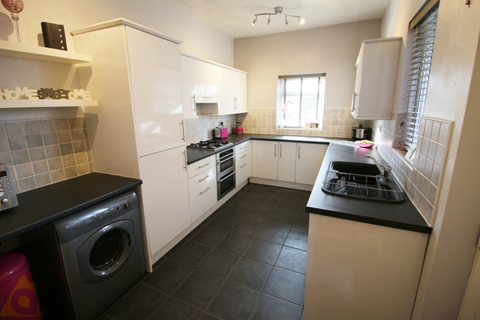 27 Chorley Road, Westhoughton, Bolton, BL5 3PD