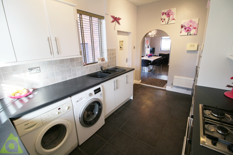 27 Chorley Road, Westhoughton, Bolton, BL5 3PD