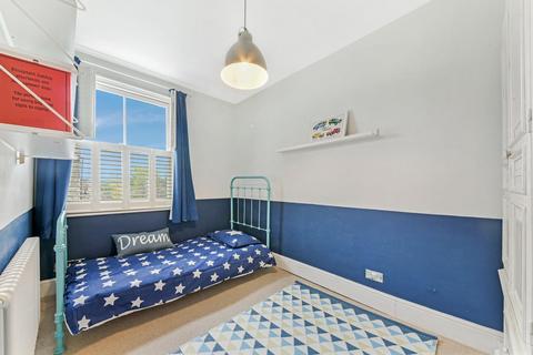 12 Riverview Grove, London, W4 3QJ