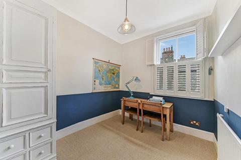 12 Riverview Grove, London, W4 3QJ