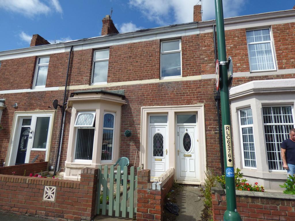 Pine Street, Jarrow, Tyne & Wear, NE32 5JF 2 bed flat £45,000