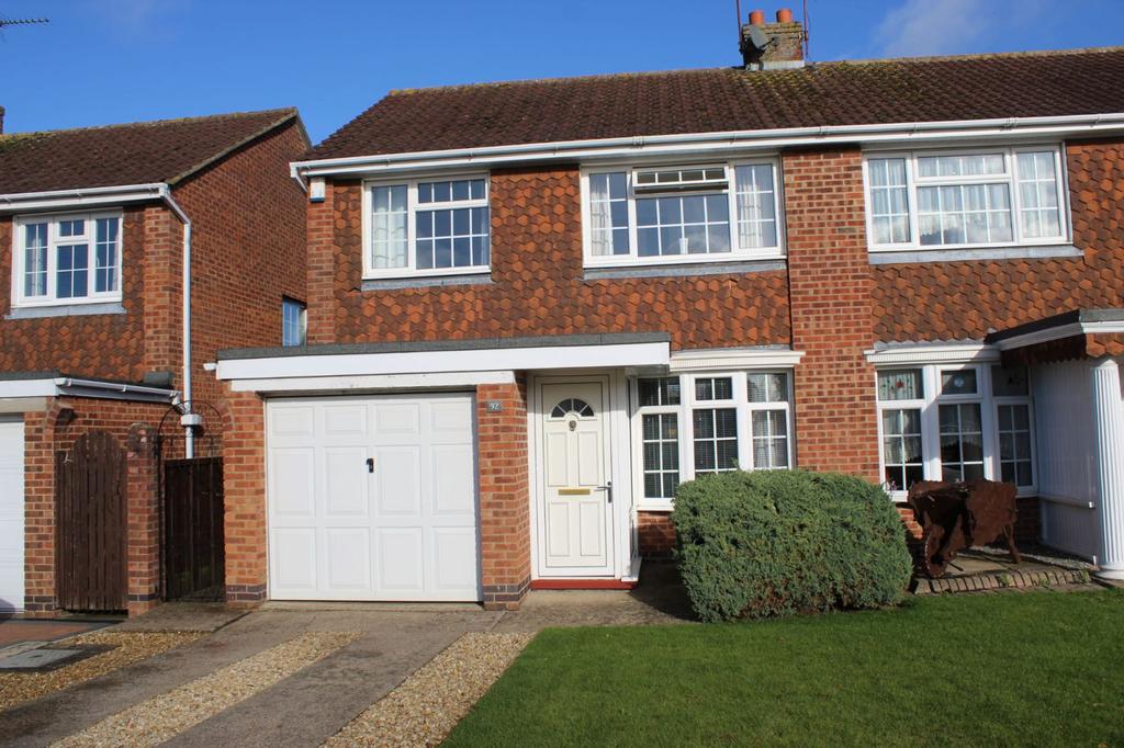Oundle Drive, Moulton, Northampton... 3 bed semidetached house £245,000