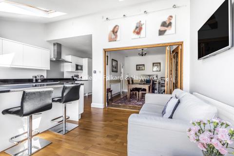 24 Bramley Way, West Wickham, BR4 9NT
