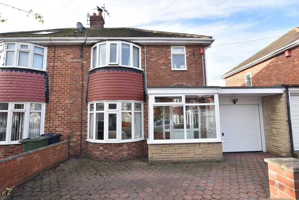 Alston Crescent, Seaburn Dene 3 bed semidetached house £182,950