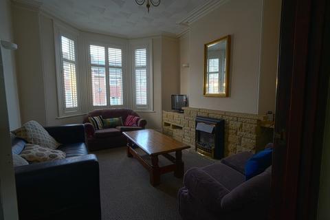 5 bedroom terraced house to rent, Manston Road, Exeter