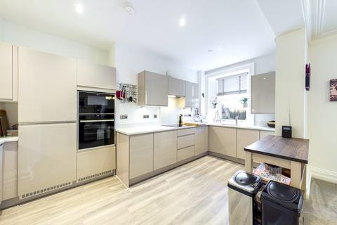 2 bedroom apartment for sale - Backford Hall, Chester