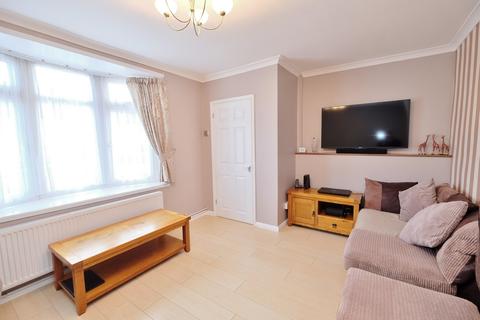 10 Broom Avenue, Orpington, BR5 3BS