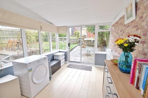 10 Broom Avenue, Orpington, BR5 3BS