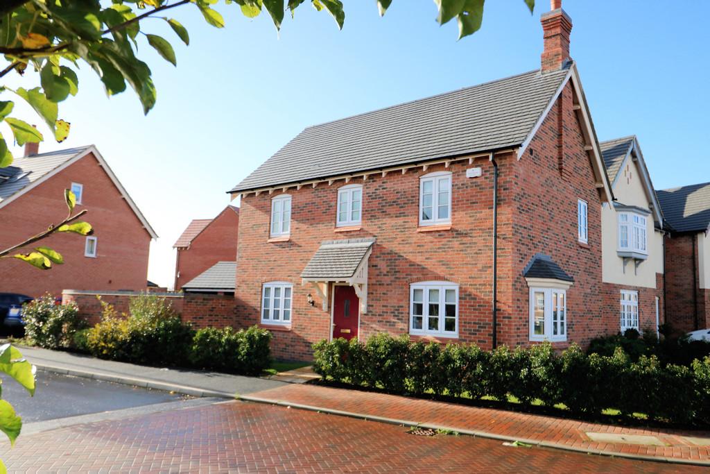 Spring Avenue, AshbydelaZouch 3 bed detached house £315,000