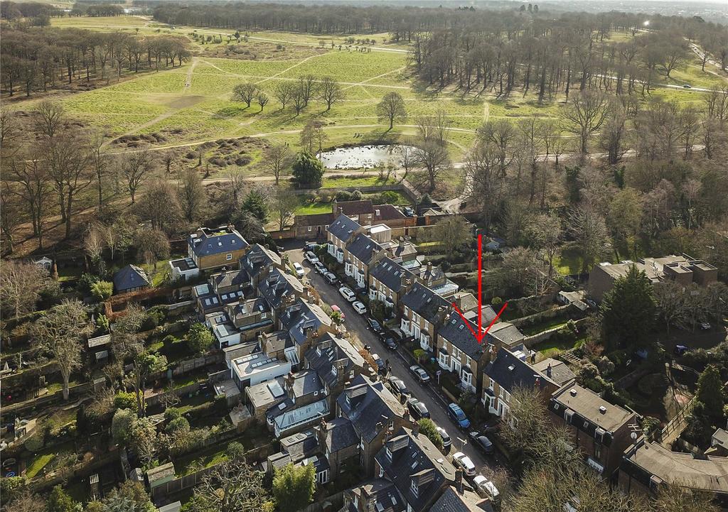 Chisholm Road, Richmond, Surrey 4 bed semidetached house £1,950,000