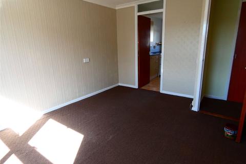 92 Bamford Street, Royton, Oldham, OL2 6YY
