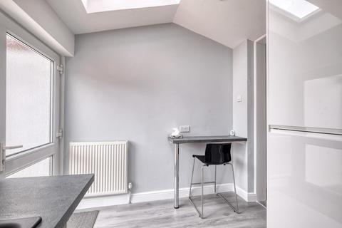 58 Blakefield Road, Worcester, WR2 5DP