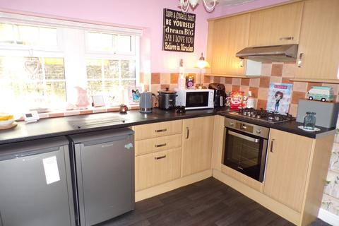 31 Green End, Clayton, Bradford, BD14 6BA