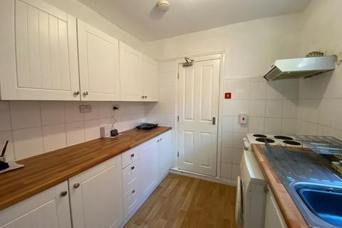 4 bedroom terraced house to rent, Livingstone Road, Southampton