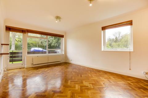 8 Cedar Drive, London, N2 0PS