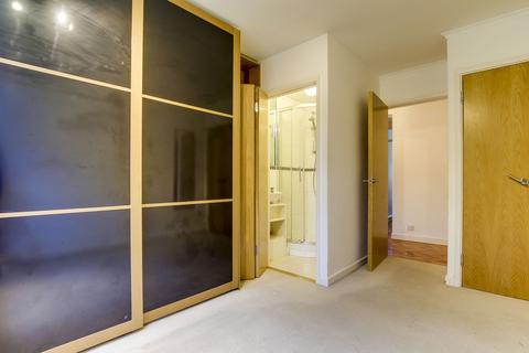 8 Cedar Drive, London, N2 0PS