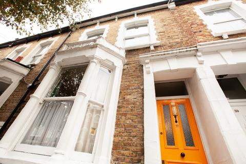 37 Hawksley Road, London, N16 0TL