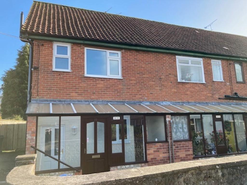 Vicarage Street, Warminster 3 bed end of terrace house £875 pcm (£202 pw)