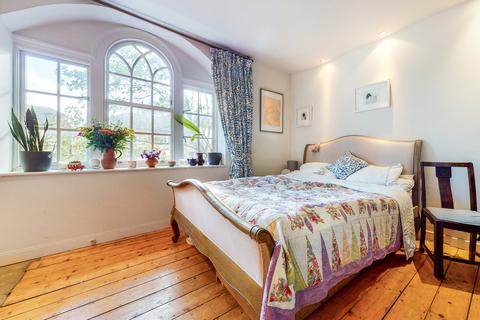 Flat 20, Wilson House Albion Avenue, London, SW8 2AS