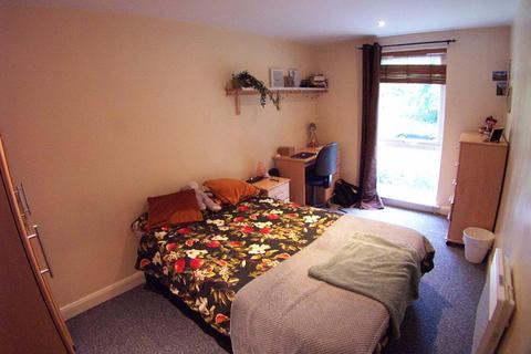 2 bedroom flat to rent, Rampart Road, Leeds