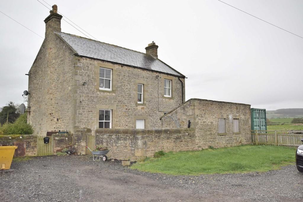 Dalton, Richmond 4 bed manor house £1,000 pcm (£231 pw)