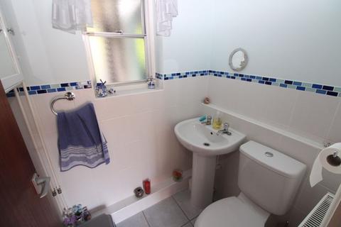18 Cathedral View, Truro, TR1 3UF