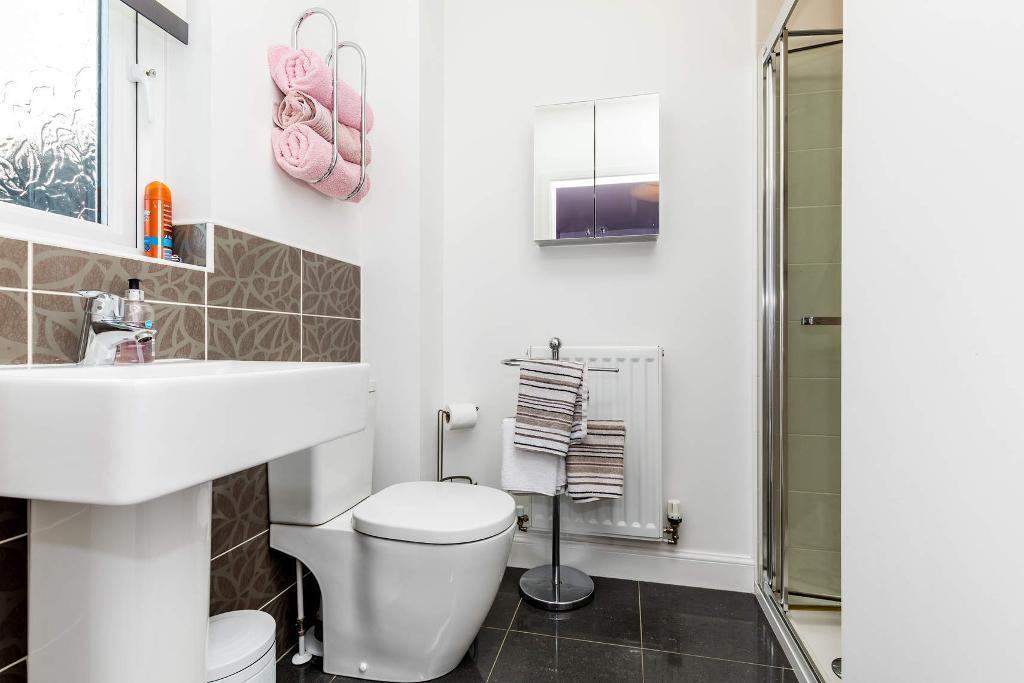 Ensuite Shower Room