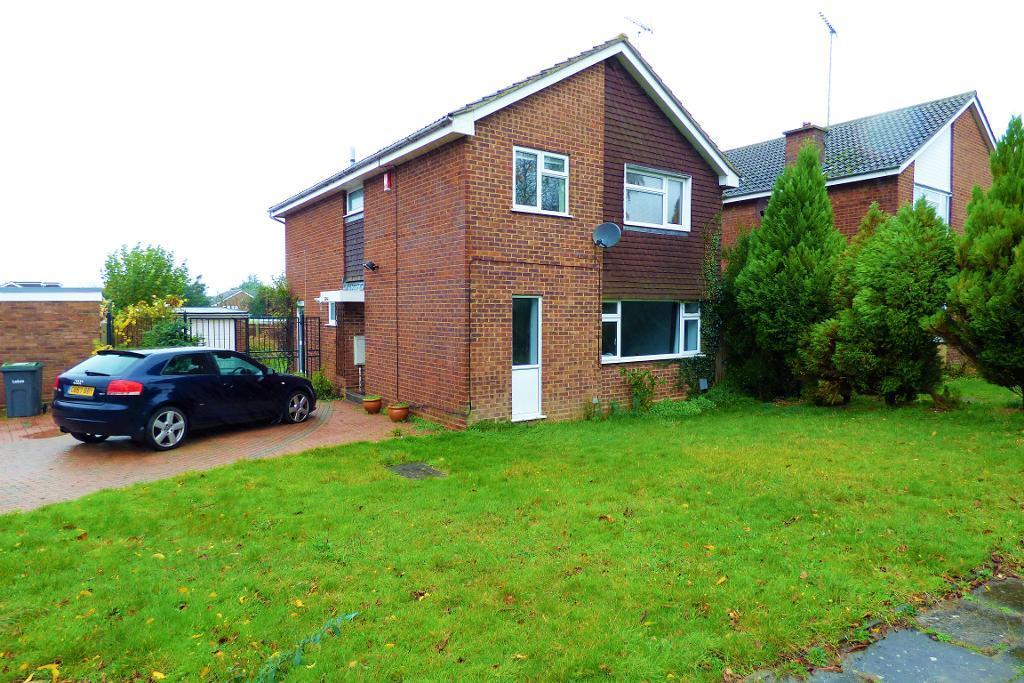 Old Bedford Road, Luton, LU2 7BY 4 bed detached house £1,400 pcm (£