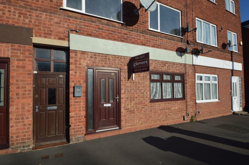 19 Ashburton Road, Kings Heath, B14 6JA 1 bed apartment £625 pcm (£