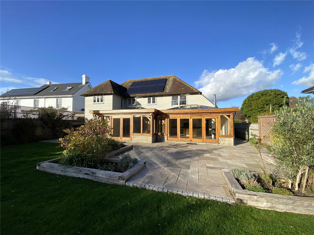 Harbour Way, Bosham, Chichester, West Sussex, PO18 4 bed detached house