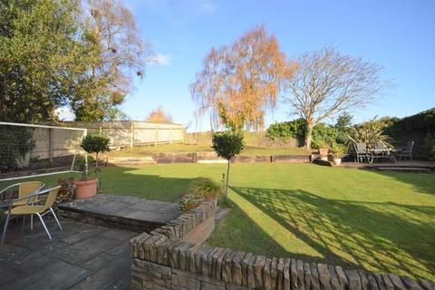 6 Oldfield Way, Wirral, CH60 6RG