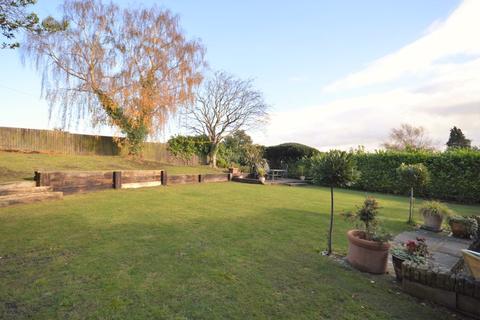 6 Oldfield Way, Wirral, CH60 6RG