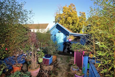 Southlands Bubwith Road, Chard, TA20 2BN