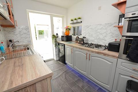 71 Bridle Close, Paignton, TQ4 7ST
