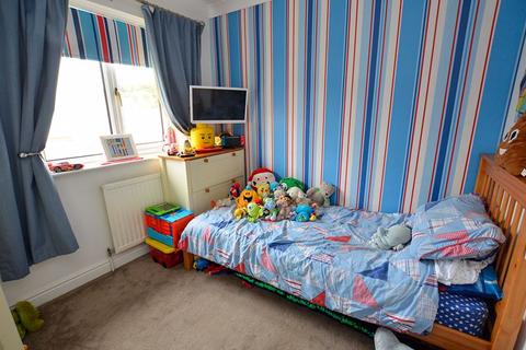 71 Bridle Close, Paignton, TQ4 7ST