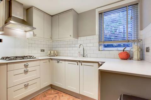 103 Godstone Road, Kenley, CR8 5BD