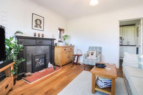 63 Armshead Road, Werrington, Stoke-on-trent, ST9 0EG