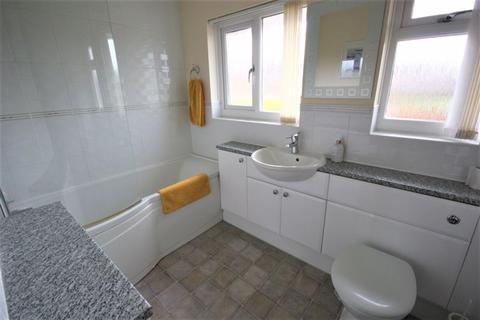 64 Ermin Park, Brockworth, Gloucester, GL3 4DP